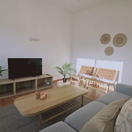 Life Ii Apartment *